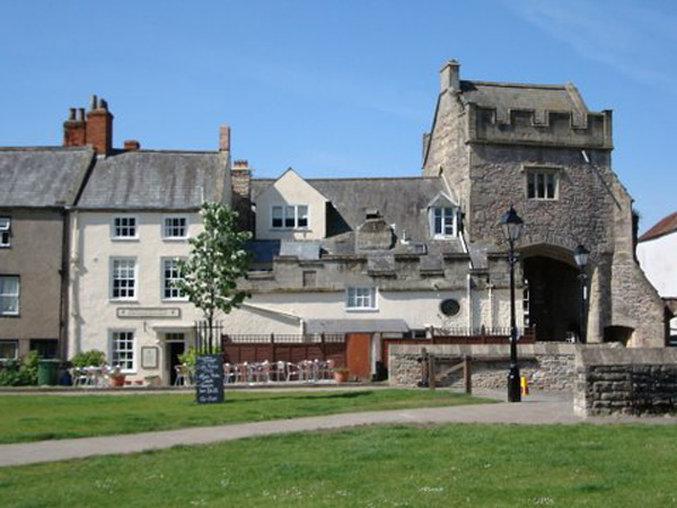 Hotel The Ancient Gatehouse & Rugantino Restaurant Wells Exterior foto